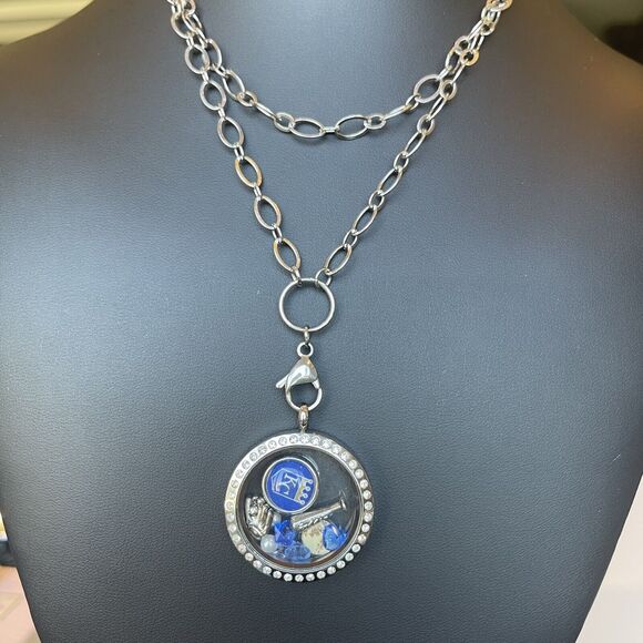 Large Silver Tone Hinged Living Locket Style KC Royals Baseball Theme Charms - Picture 1 of 4